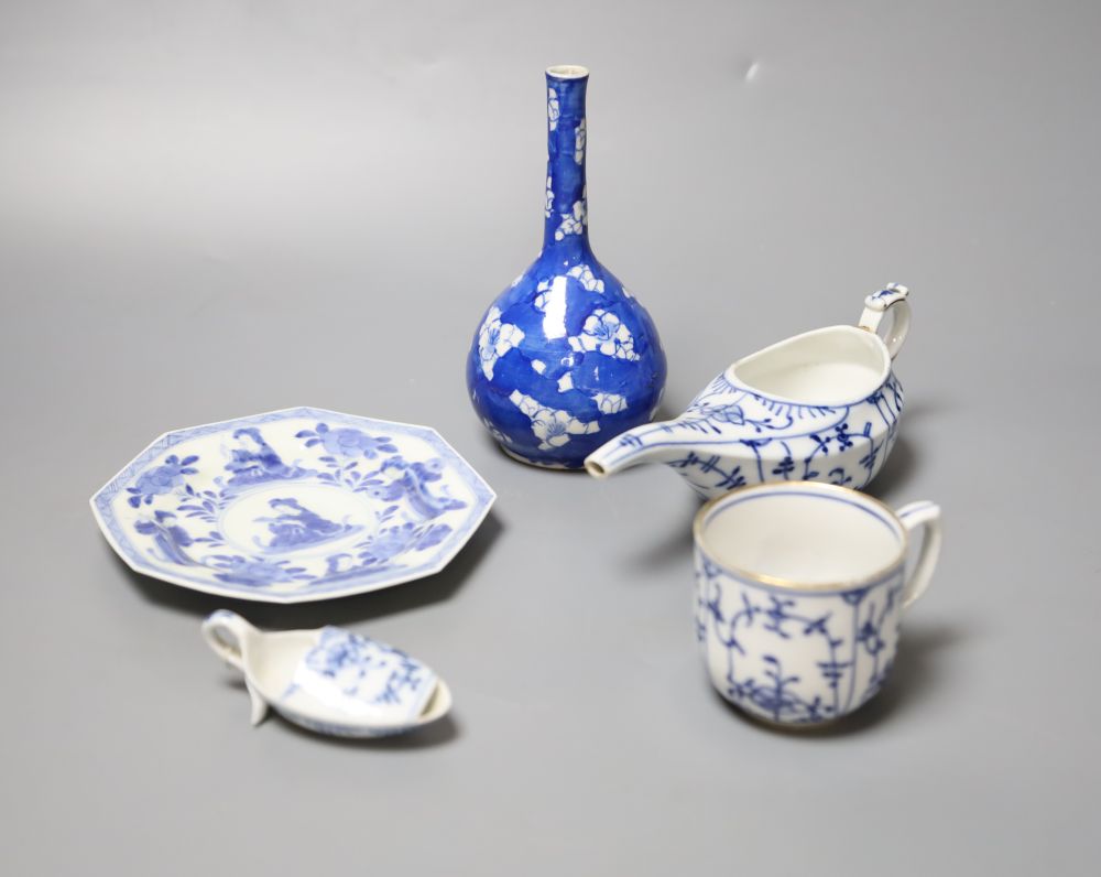 A blue and white medicine spoon, 8cm and four other blue and white ceramic items